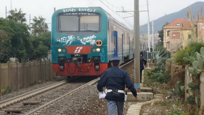 Ventimiglia: potrebbe non essere stato investito nessuno alle Calandre, indagini della Polfer in corso Ventimiglia: potrebbe non essere stato investito nessuno alle Calandre, indagini della Polfer in corso