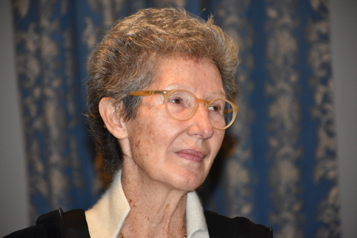 Bordighera: il Consigliere di opposizione Mara Lorenzi “L’appiattimento progressivo: qui basta il lungomare da tutti i giorni” Bordighera: il Consigliere di opposizione Mara Lorenzi “L’appiattimento progressivo: qui basta il lungomare da tutti i giorni”