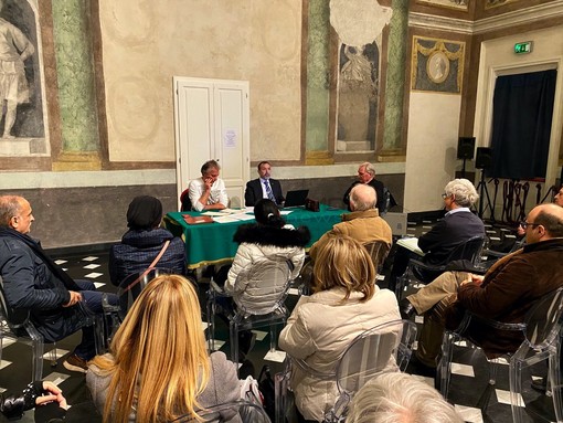 L'incontro nella sala 'Lina Lanteri' di via Escoffier L'incontro nella sala 'Lina Lanteri' di via Escoffier