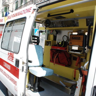 Sanremo: 85enne perde il controllo della bici a San Martino e finisce contro un palo Sanremo: 85enne perde il controllo della bici a San Martino e finisce contro un palo