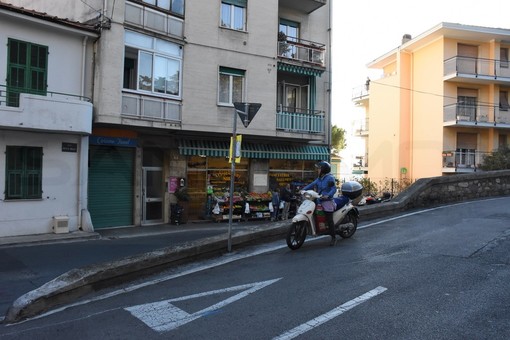 Sanremo: toni accesi nella riunione tra i residenti e commercianti di via Galilei, il Sindaco e l'Assessore Trucco