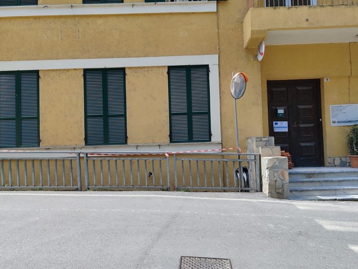 Incidente mortale sul lavoro a Castelvittorio, il Sindaco: "Una tragedia che colpisce l'intera comunità" Incidente mortale sul lavoro a Castelvittorio, il Sindaco: "Una tragedia che colpisce l'intera comunità"