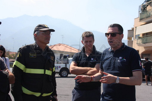 Incendio nell'albenganese, Giampedrone: "Due appartamenti inagibili, lavoriamo per supportare chi non potrà rientrare a casa" (Video) Incendio nell'albenganese, Giampedrone: "Due appartamenti inagibili, lavoriamo per supportare chi non potrà rientrare a casa" (Video)