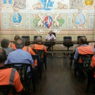 Diano Marina: in corso nella sala consiliare del Comune l'incontro tra l'Assessore Bregolin ed i dipendenti TraDeCo