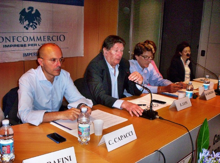 Imperia: Confcommercio interroga Capacci su tassa di soggiorno, portale e parcheggi risposte e programmi del nuovo sindaco Imperia: Confcommercio interroga Capacci su tassa di soggiorno, portale e parcheggi risposte e programmi del nuovo sindaco