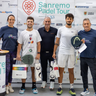 Grande successo a Napoli per la sesta tappa del Sanremo Padel Tour (Foto) Grande successo a Napoli per la sesta tappa del Sanremo Padel Tour (Foto)