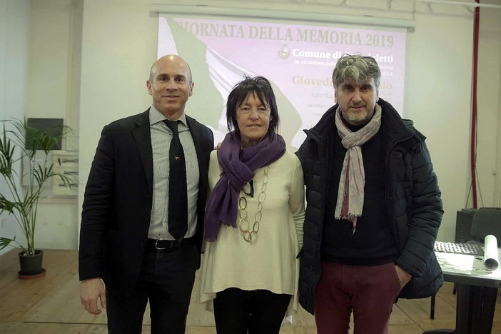 Ospedaletti: ieri alla 'Piccola' un incontro della 'Memoria' per commemorare le vittime dell'Olocausto (Foto)