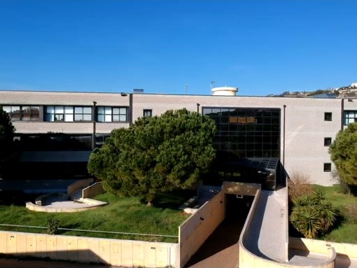 Ventimiglia: mamma lancia un appello per il figlio, la risposta di una professoressa "Affermazioni non vere"