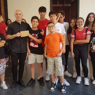 Taggia: gli alunni della Media Nobel incontrano gli ospiti ucraini al Convento di San Domenico Taggia: gli alunni della Media Nobel incontrano gli ospiti ucraini al Convento di San Domenico