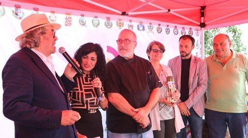 Santena (TO): Il ristorante Monti di Torino vince il primo premio del contest "Il fascino dell'Asparago e dei Fiori eduli" Santena (TO): Il ristorante Monti di Torino vince il primo premio del contest "Il fascino dell'Asparago e dei Fiori eduli"