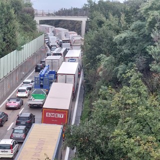 Stop agli sconti in autostrada in caso di cantieri, la Regione butta la palla nel campo del Ministero: “Intervenga sui titolari delle concessioni”