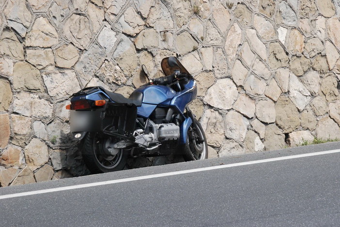 Ospedaletti: 43enne in gravi condizioni dopo un incidente a bordo della moto con il marito Ospedaletti: 43enne in gravi condizioni dopo un incidente a bordo della moto con il marito