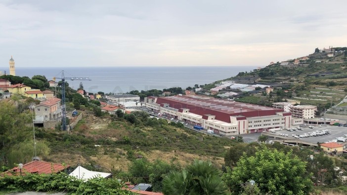Sanremo: pioggia e infiltrazioni al Ruffini-Aicardi in Valle Armea, disagi al Mercato dei Fiori ma lezioni regolari