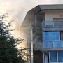 Incendio in via Galileo Galilei, stabile ancora inagibile: Vigili del Fuoco al lavoro fino a mezzanotte Incendio in via Galileo Galilei, stabile ancora inagibile: Vigili del Fuoco al lavoro fino a mezzanotte