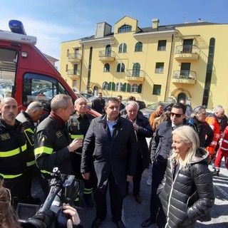 Cogoleto: sopralluogo del Presidente Toti sull'incendio "Il peggio è passato", riaperta l'autostrada A10 (Foto e Video)