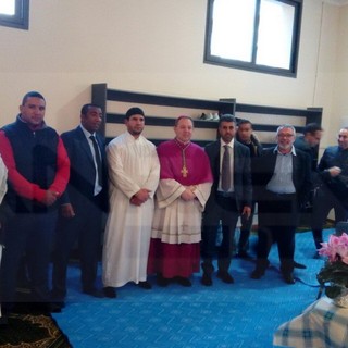 Sanremo: inaugurato il centro islamico, visita del Vescovo Suetta. Il presidente Al Mustapha Amri tende la mano ai residenti Sanremo: inaugurato il centro islamico, visita del Vescovo Suetta. Il presidente Al Mustapha Amri tende la mano ai residenti