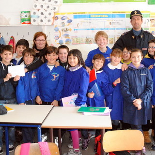 Ventimiglia: proseguono gli incontri della Polizia con le scuole del comprensorio