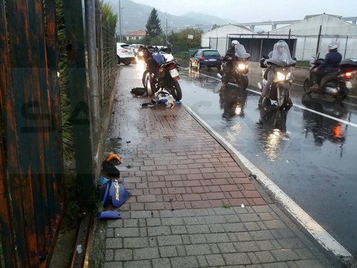 Camporosso: perde il controllo della moto in via Braie e si schianta contro un cancello, grave un 45enne