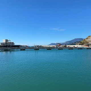 Il porto di Cala del Forte e, sotto il progetto della scogliera Il porto di Cala del Forte e, sotto il progetto della scogliera