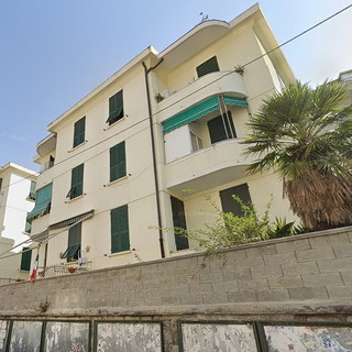 Sanremo: parcheggi questi sconosciuti, i genitori dei bimbi del 'Corradi' e i problemi di via Martiri