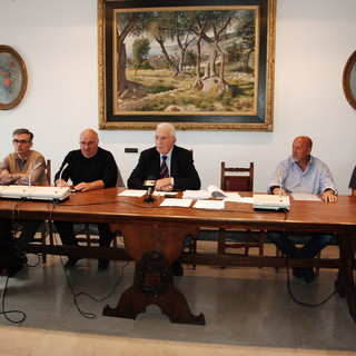 Ospedaletti: 'caso' porto di Baiaverde, il Sindaco Crespi "Noi siamo in regola ed abbiamo subito avvertito il Procuratore" Ospedaletti: 'caso' porto di Baiaverde, il Sindaco Crespi "Noi siamo in regola ed abbiamo subito avvertito il Procuratore"