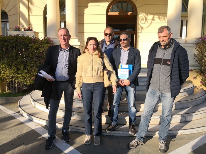 Caos rifiuti a Pontedassio, i sindacati in Regione incontrano l'Assessore Gianni Berrino "Preoccupato per lo sciopero"