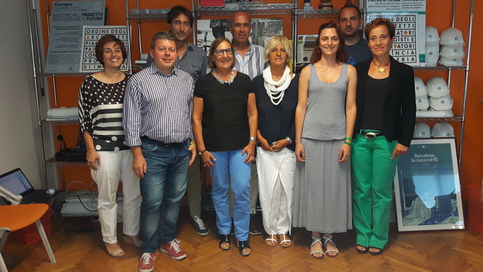 Insediato il Consiglio dell'Ordine degli Architetti della Provincia di Imperia per il quadriennio 2017/2021 Insediato il Consiglio dell'Ordine degli Architetti della Provincia di Imperia per il quadriennio 2017/2021