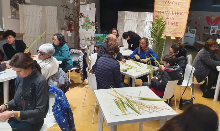 Sanremo: martedì 19 marzo al Museo Civico l’appuntamento culturale sull’arte dell’intreccio delle foglie di palma bianche Sanremo: martedì 19 marzo al Museo Civico l’appuntamento culturale sull’arte dell’intreccio delle foglie di palma bianche