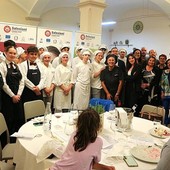 'I fiori nel piatto', cena di gala lancia il ritorno della storica esposizione florovivaistica di Vallecrosia al Mare (Foto) 'I fiori nel piatto', cena di gala lancia il ritorno della storica esposizione florovivaistica di Vallecrosia al Mare (Foto)