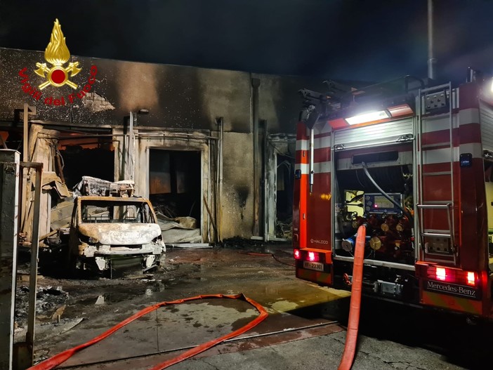 Incendi dolosi in provincia, nella classifica del Ministero dell’Interno Imperia subito dopo Crotone, Catanzaro e Cosenza Incendi dolosi in provincia, nella classifica del Ministero dell’Interno Imperia subito dopo Crotone, Catanzaro e Cosenza