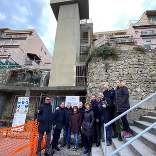Ventimiglia: conclusi con 15 giorni di anticipo i lavori dell’ascensore alle case popolari di via Caduti del Lavoro