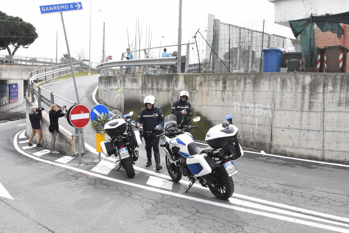 Sanremo: incidente mortale di questa mattina, lettrice "Perchè non far arrivare i bus a scuola" Sanremo: incidente mortale di questa mattina, lettrice "Perchè non far arrivare i bus a scuola"