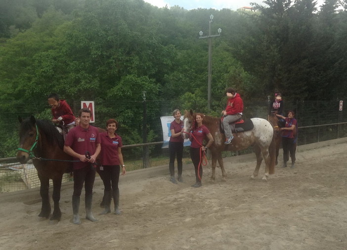 Imperia: martedì al 'Ranch di Montegrazie' la festa per l'attività invernale di ippoterapia dell'Isah Imperia: martedì al 'Ranch di Montegrazie' la festa per l'attività invernale di ippoterapia dell'Isah