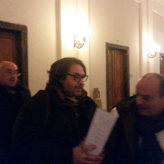 Imperia: il Sindaco Capacci sbotta contro la sua maggioranza. "Mi dimetto", poi ci ripensa. E in serata si è riunito il Partito Democratico. La cronaca Imperia: il Sindaco Capacci sbotta contro la sua maggioranza. "Mi dimetto", poi ci ripensa. E in serata si è riunito il Partito Democratico. La cronaca