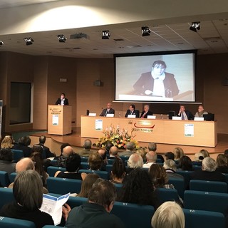 Imperia: incontro sul nuovo ospedale all'Auditorium della Camera di Commercio (Foto) Imperia: incontro sul nuovo ospedale all'Auditorium della Camera di Commercio (Foto)