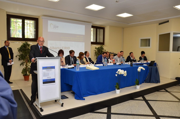 Sanremo: incontro sulle eccellenze del territorio, firmato protocollo d'intesa con la Regione per il sostegno ai pescatori (Foto e Video)