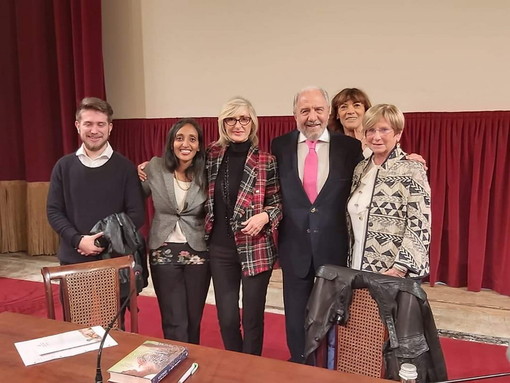Sanremo: grande successo per l'inaugurazione dell'anno accademico dell'Unitre con Antonio Caprarica (Foto) Sanremo: grande successo per l'inaugurazione dell'anno accademico dell'Unitre con Antonio Caprarica (Foto)