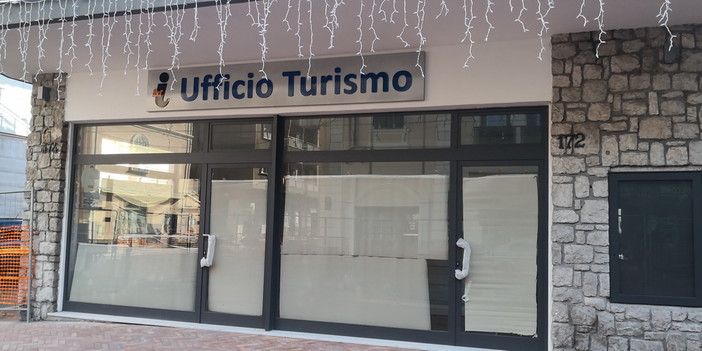 Bordighera: nuovi orari per l’Ufficio IAT nei mesi di ottobre e novembre 2025 Bordighera: nuovi orari per l’Ufficio IAT nei mesi di ottobre e novembre 2025