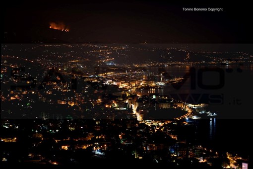 Serie di incendi tra ieri sera e questa notte a Terzorio, Pompeiana, Civezza e frazione Gozo a Sanremo Serie di incendi tra ieri sera e questa notte a Terzorio, Pompeiana, Civezza e frazione Gozo a Sanremo