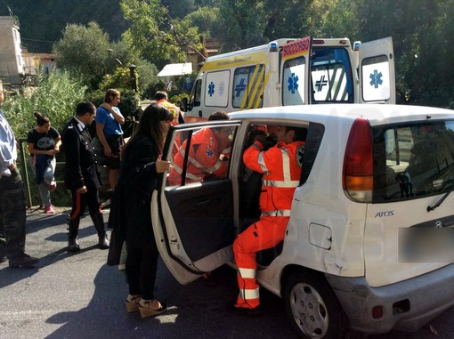 Soldano: sbatte con l'auto contro il guard-rail sulla Provinciale, anziano soccorso e portato in ospedale Soldano: sbatte con l'auto contro il guard-rail sulla Provinciale, anziano soccorso e portato in ospedale