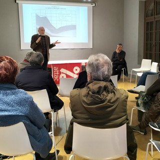 Sanremo: sabato scorso al Floriseum prima iniziativa della rassegna “Frammenti di cura” dal titolo “L’assalto al territorio e l’impoverimento delle comunità”