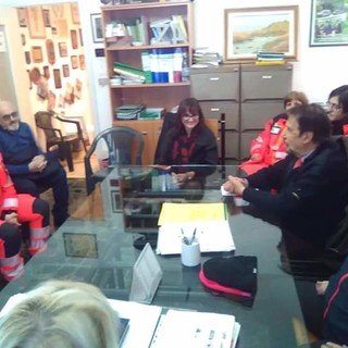 L'incontro con l'assessore Viale nella sede della Croce Verde Intemelia L'incontro con l'assessore Viale nella sede della Croce Verde Intemelia