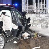 Sanremo: perde il controllo della Mercedes in Valle Armea, tre feriti due in modo grave (Foto)