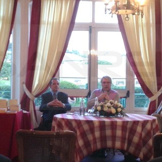 Sanremo: grande partecipazione ieri sera al Campo Ippico del Solaro per l'incontro con Paolo Crepet Sanremo: grande partecipazione ieri sera al Campo Ippico del Solaro per l'incontro con Paolo Crepet