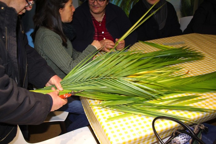 Bordighera: il 21 e 22 marzo prossimi un corso all'intreccio del 'Parmurelo' con la ‘Cumpagnia d’a parmura’ Bordighera: il 21 e 22 marzo prossimi un corso all'intreccio del 'Parmurelo' con la ‘Cumpagnia d’a parmura’