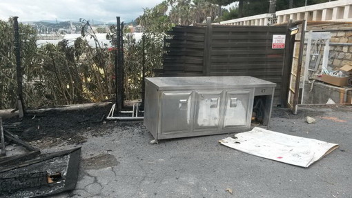 Imperia: principio di incendio a materiale da costruzione questa notte nella zona della 'spianata' all'Afrik