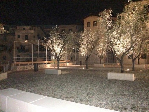 Ventimiglia: tutto pronto per l'inaugurazione della nuova illuminazione nel centro storico, ecco le foto