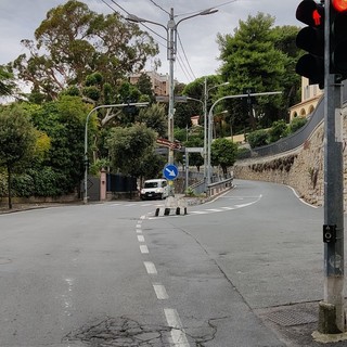 Sanremo: per manutenzione asfalto, chiuso al traffico il tratto di corso Inglesi compreso tra l’intersezione con via Galilei a quella con via Legnano Sanremo: per manutenzione asfalto, chiuso al traffico il tratto di corso Inglesi compreso tra l’intersezione con via Galilei a quella con via Legnano