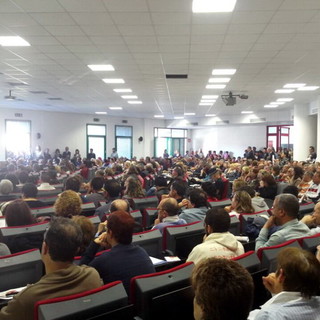 Imperia: folta partecipazione oggi pomeriggio all'Università per il primo degli incontri 'Over 40 Tour' (Foto)