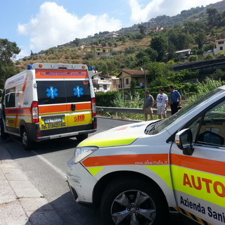 San Biagio della Cima: auto 'aggancia' una moto, anziano trasportato in elicottero al Santa Corona San Biagio della Cima: auto 'aggancia' una moto, anziano trasportato in elicottero al Santa Corona